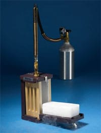 Read more about the article Portable Dry Ice Maker