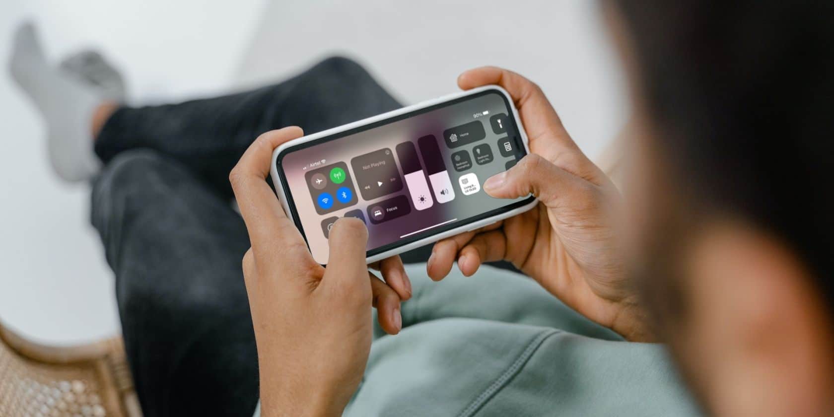 You are currently viewing iPhone Screen Not Rotating to Landscape Mode? Here’s How to Fix It
<span class="bsf-rt-reading-time"><span class="bsf-rt-display-label" prefix=""></span> <span class="bsf-rt-display-time" reading_time="1"></span> <span class="bsf-rt-display-postfix" postfix="min read"></span></span><!-- .bsf-rt-reading-time -->