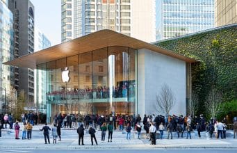 You are currently viewing Whether Hit or Flop, Apple’s Entrance Will Be a Pivotal Moment for XR
<span class="bsf-rt-reading-time"><span class="bsf-rt-display-label" prefix=""></span> <span class="bsf-rt-display-time" reading_time="6"></span> <span class="bsf-rt-display-postfix" postfix="min read"></span></span><!-- .bsf-rt-reading-time -->