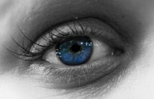 Read more about the article How to Measure Your IPD and Why It’s Important for VR & AR Headsets