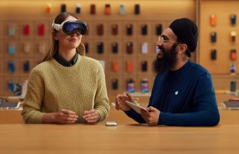 You are currently viewing You Can Now Book Vision Pro Demos Online
<span class="bsf-rt-reading-time"><span class="bsf-rt-display-label" prefix=""></span> <span class="bsf-rt-display-time" reading_time="1"></span> <span class="bsf-rt-display-postfix" postfix="min read"></span></span><!-- .bsf-rt-reading-time -->