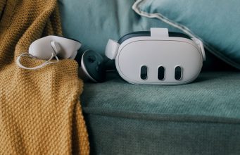 You are currently viewing Meta Quest Subscriptions Soon to Be Charged in Local Currencies in Scandinavia, Switzerland & New Zealand
<span class="bsf-rt-reading-time"><span class="bsf-rt-display-label" prefix=""></span> <span class="bsf-rt-display-time" reading_time="2"></span> <span class="bsf-rt-display-postfix" postfix="min read"></span></span><!-- .bsf-rt-reading-time -->