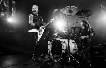 You are currently viewing Metallica Comes to Vision Pro in Immersive Performance This Week
<span class="bsf-rt-reading-time"><span class="bsf-rt-display-label" prefix=""></span> <span class="bsf-rt-display-time" reading_time="1"></span> <span class="bsf-rt-display-postfix" postfix="min read"></span></span><!-- .bsf-rt-reading-time -->
