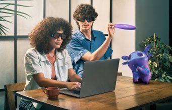 You are currently viewing Snapchat CEO to Keynote AWE 2025 as Company Aims to Strengthen Its Position in XR
<span class="bsf-rt-reading-time"><span class="bsf-rt-display-label" prefix=""></span> <span class="bsf-rt-display-time" reading_time="3"></span> <span class="bsf-rt-display-postfix" postfix="min read"></span></span><!-- .bsf-rt-reading-time -->