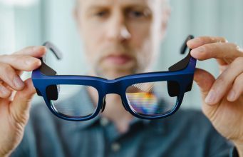 You are currently viewing Meta Ray-Ban Display Waveguide Provider Says It’s Poised for Wide Field-of-view Glasses
<span class="bsf-rt-reading-time"><span class="bsf-rt-display-label" prefix=""></span> <span class="bsf-rt-display-time" reading_time="3"></span> <span class="bsf-rt-display-postfix" postfix="min read"></span></span><!-- .bsf-rt-reading-time -->