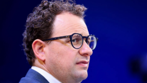 Read more about the article Opinion: Red lines and Red flags